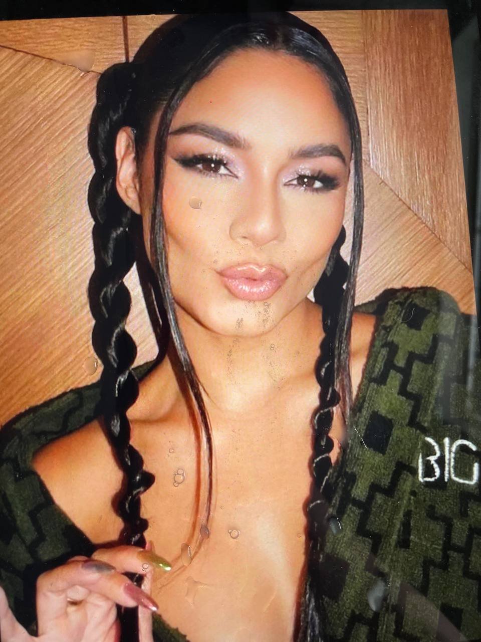 Vanessa Hudgens cumtribute #2 - Mega tribute #CNuKxv8M