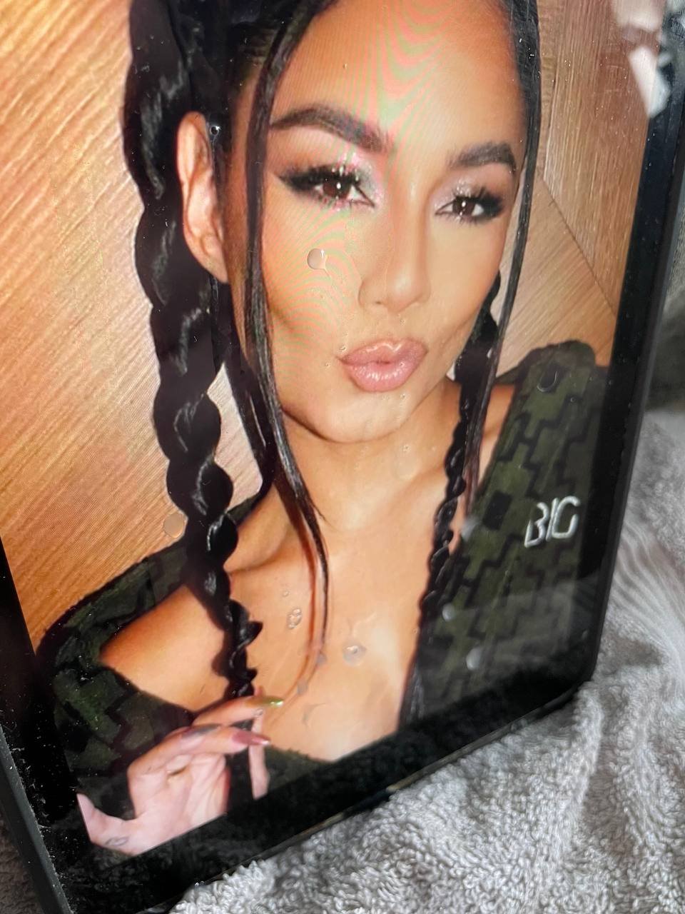 Vanessa Hudgens cumtribute #2 - Mega tribute #dM7CwrOT