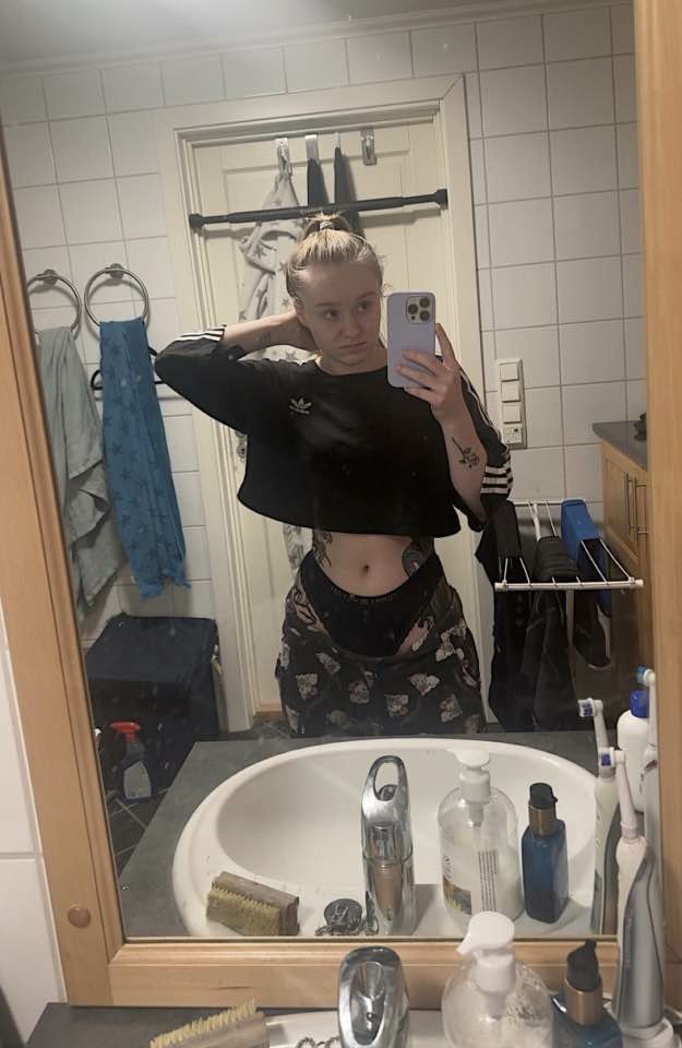 Girlfriend sent by cuck - Send your sluts to my Kik ElVatoLoko97 #I2NMQmaQ