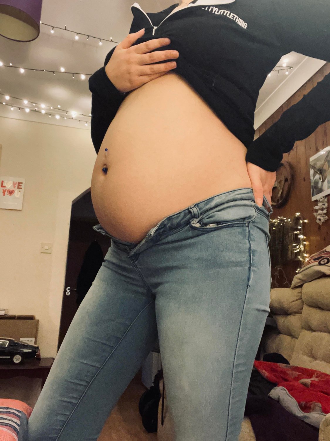 Random Pregnant Hoes #mncQahnm